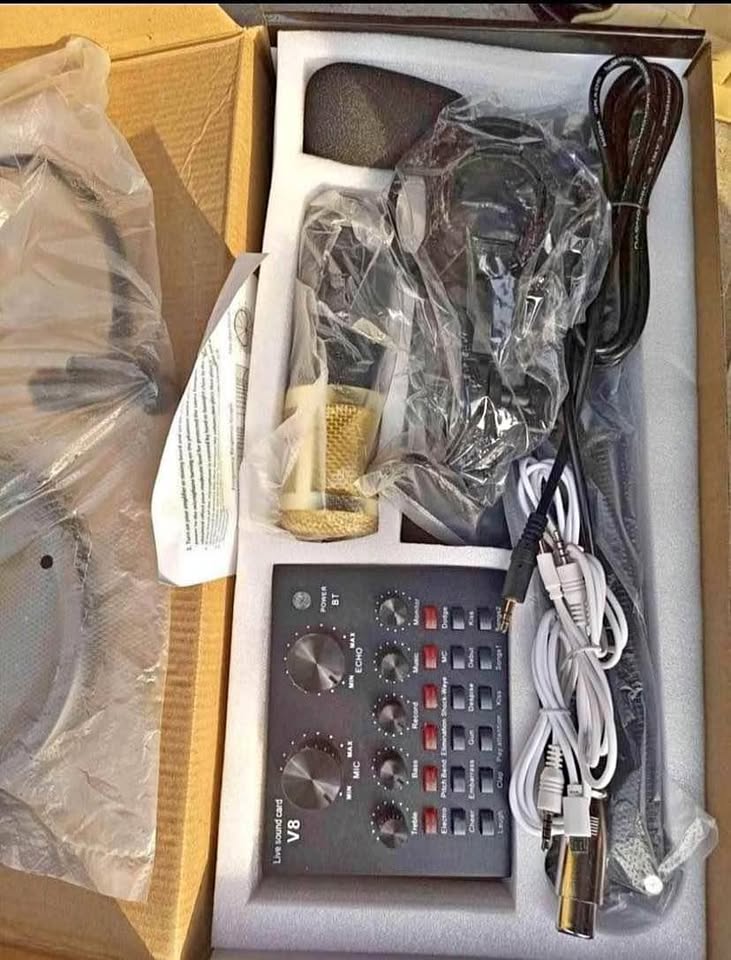 Micro de studio avec carte son