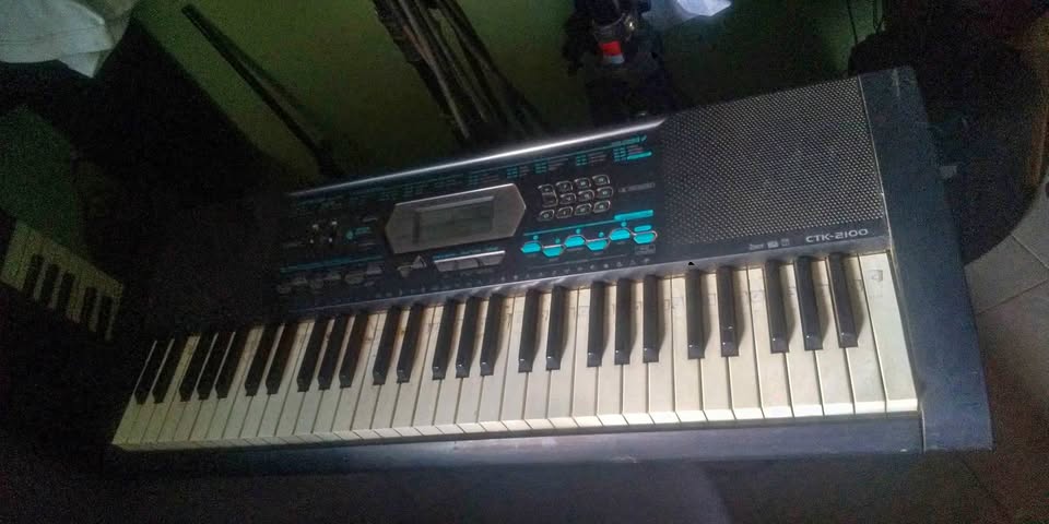 Piano CASIO (5 octaves)